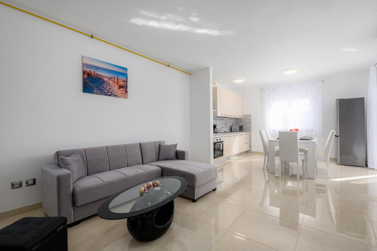 Stancija Amoroso Porec Apartments Eksteriør bilde