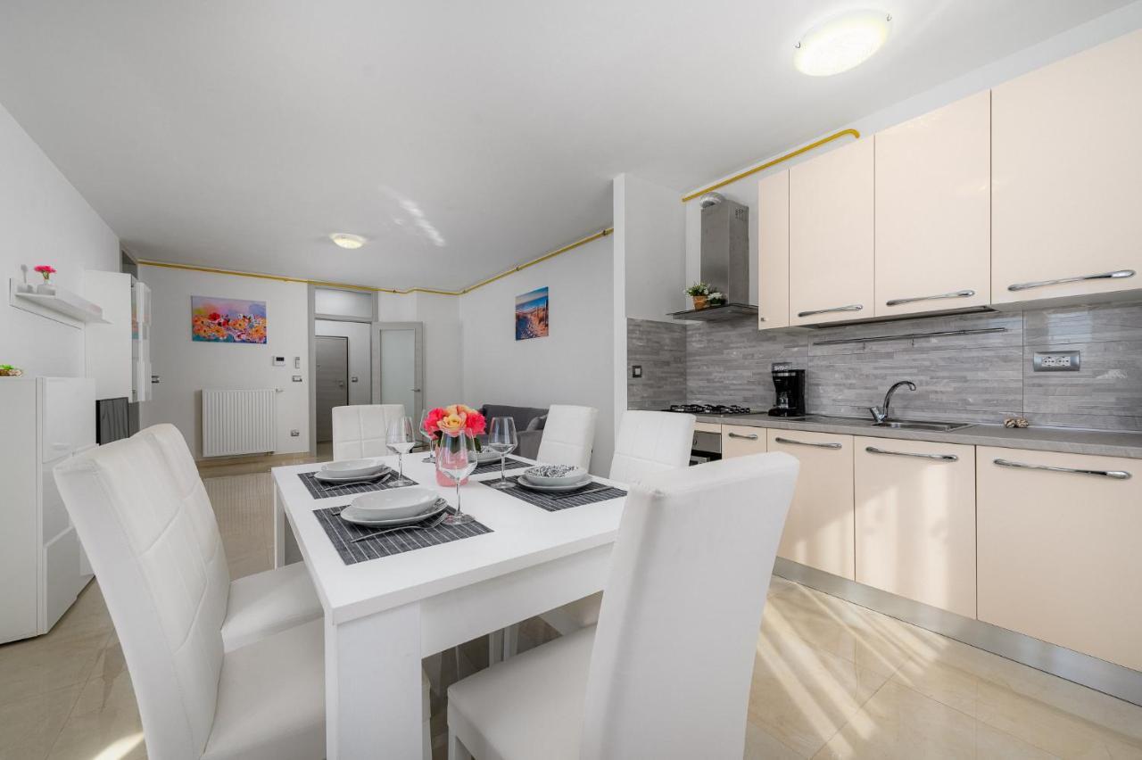 Stancija Amoroso Porec Apartments Eksteriør bilde