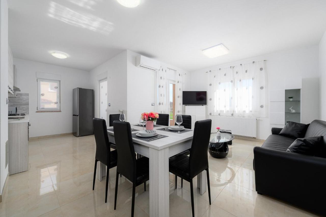 Stancija Amoroso Porec Apartments Eksteriør bilde