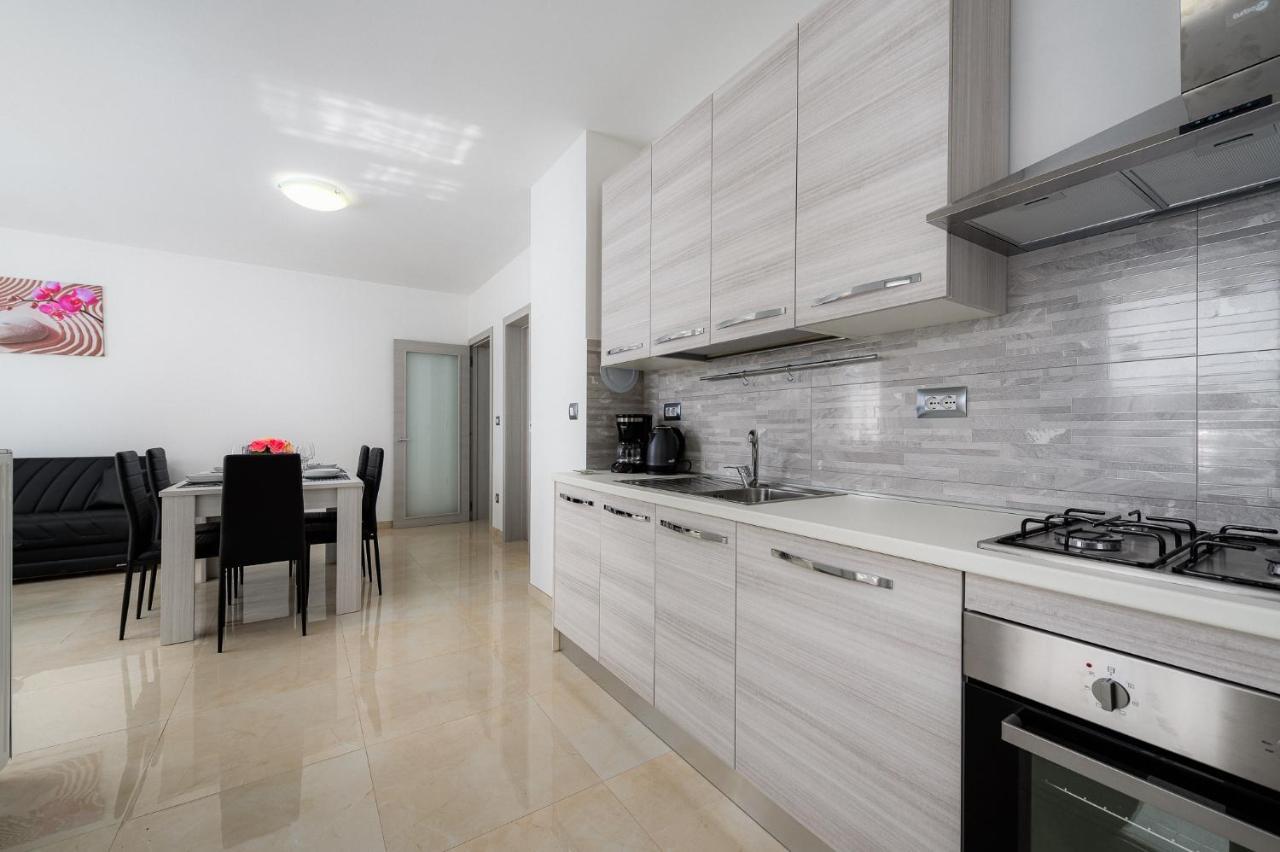 Stancija Amoroso Porec Apartments Eksteriør bilde