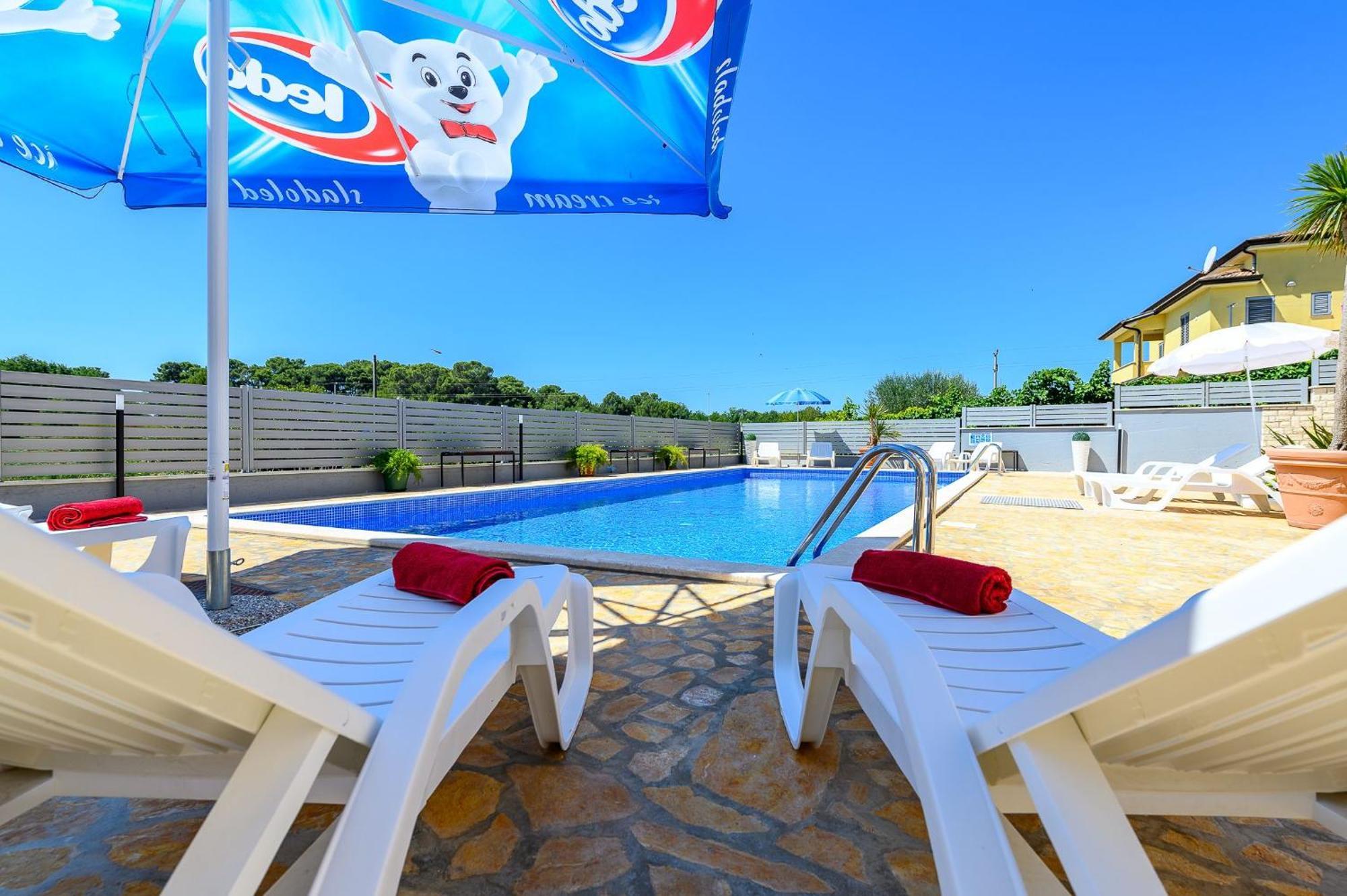 Stancija Amoroso Porec Apartments Eksteriør bilde